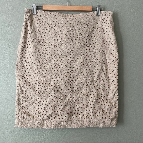 Talbots Tan Lace Skirt 100% cotton- Size 14 - Picture 1 of 7